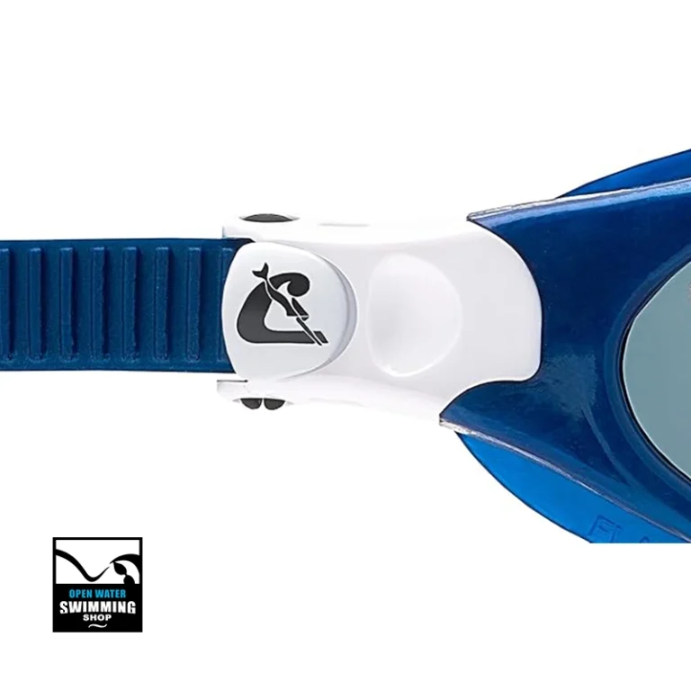 De Cressi Flash zwembril met dark lens biedt uitstekend zicht, comfortabele pasvorm en anti-fog performance. Perfect voor zwembad en open water.