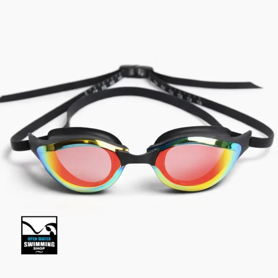 PEAKS Marlin gepolariseerde zwembril met verstelbare neusbrug, geschikt voor openwaterzwemmen en triatlon.