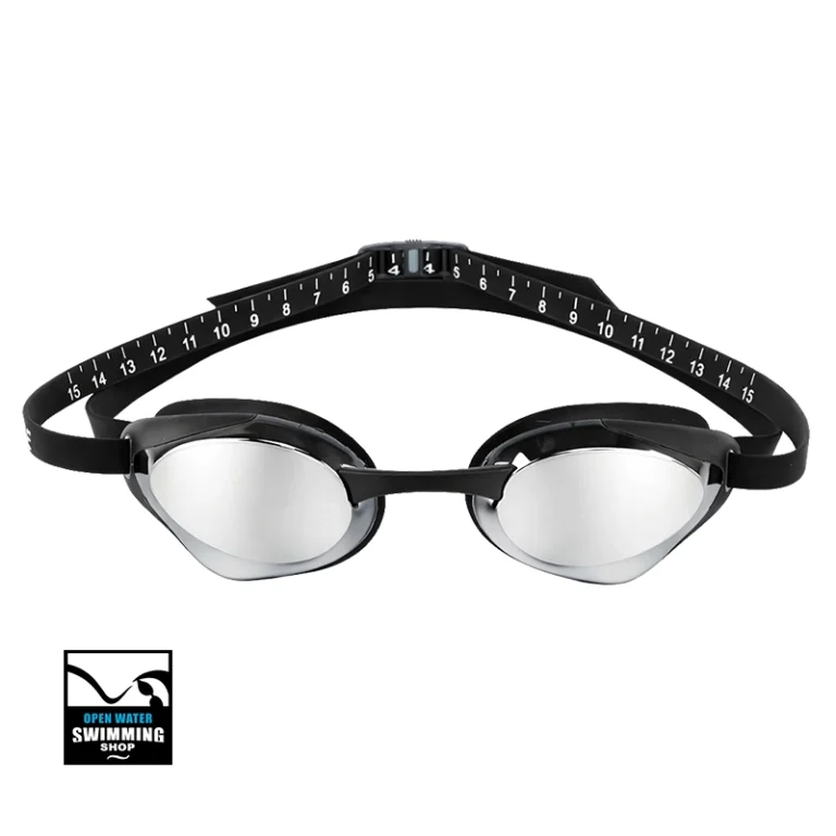 Zwarte Peaks Orca zwembril met spiegelende lenzen en comfortabel siliconen frame.