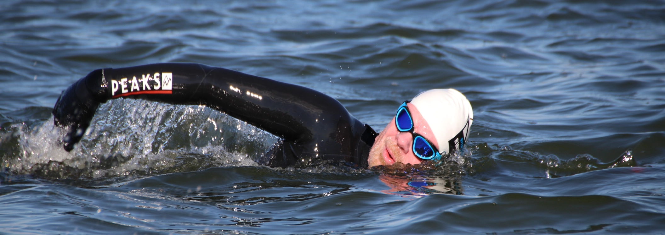 Peaks-Roja-wetsuit-openwaterswimmingshop.nl